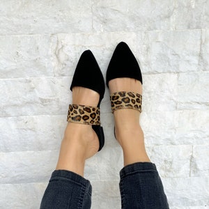 Women Leather Mules, Suede Mules, Slippers, Leather Slides, Leather Shoes in Animal Print Color, Made from Suede Leather.
