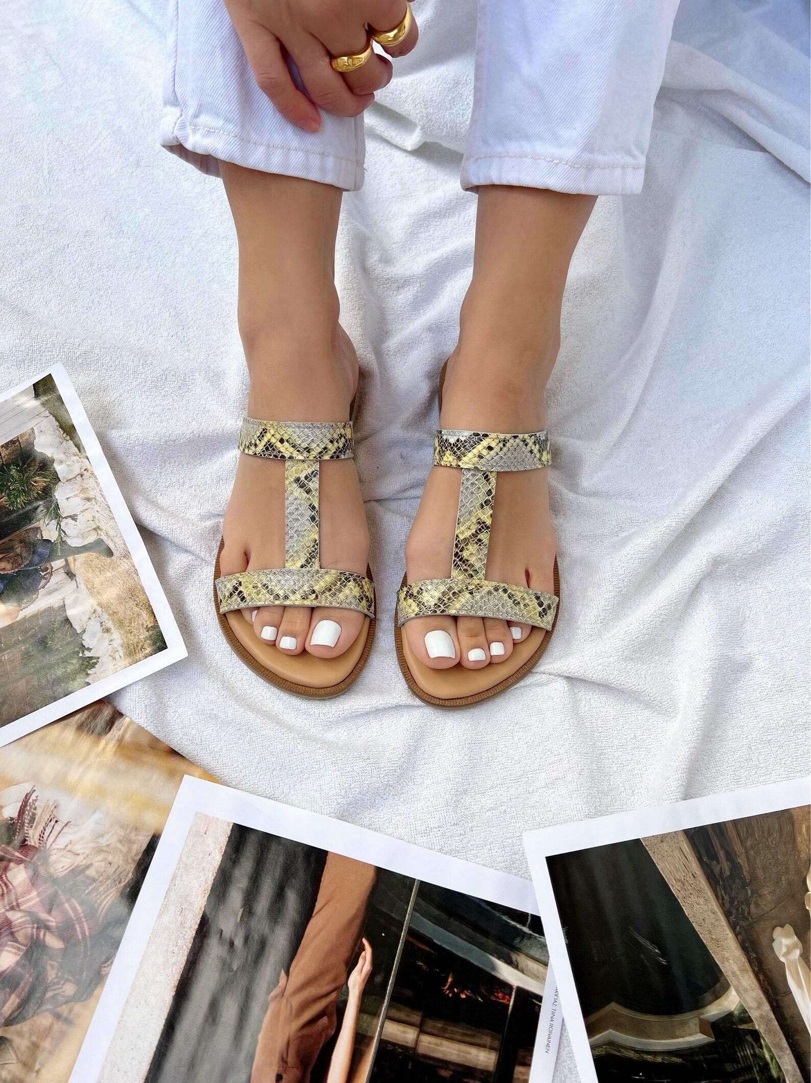 t strap sandals