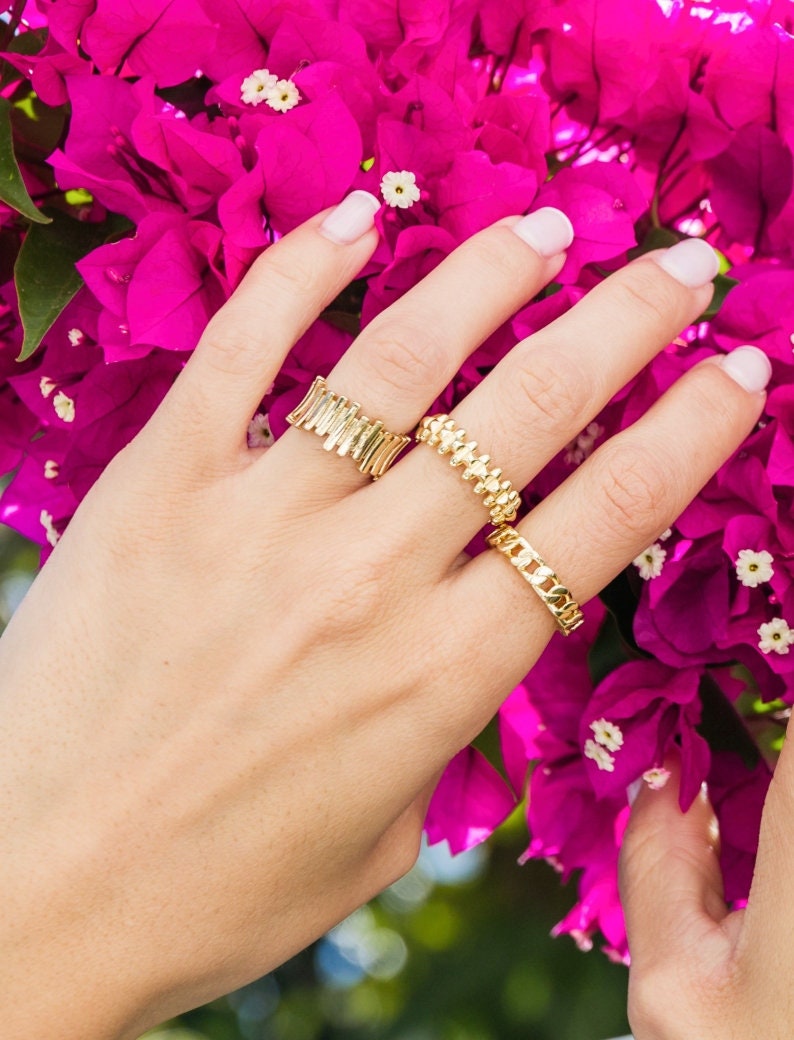 ADRAMATA Gouden Ringen voor Vrouwen Roestvrij Stalen Ringen Set 14K Vergulde Stapelringen Boho Knokkelringen Vinger Verklaring Ringen Minimalistische Dunne Ring Gouden Duimringen voor Vrouwen