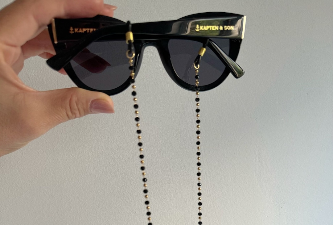 Black and White Beaded Sunglass Chain main image 1