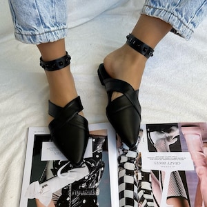 Leather Slip On Sandals, Closed Toes Mules, Black Mules, Leather Slippers, Summer Shoes, Gift for Her, Made in Greece.