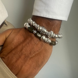 Zilveren herenarmbanden, herenarmbanden met zilveren kralen, zilveren armbanden, herensieraden, cadeau voor hem, gemaakt in Griekenland.