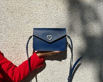 ブルーレザークロスボディバッグ、レザーショルダーバッグ（女性用）、小型バッグ、ボヘミアン風財布、女性用ハンドバッグ、フルグレインレザー、彼女へのギフト。