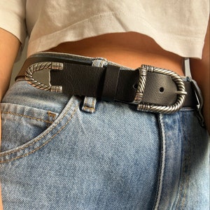 Black Leather Belt for Women, Handmade Genuine Leather Waist Belt, Adjustable Everyday Belt, Minimalist Outfit Accessory, Gift for Her