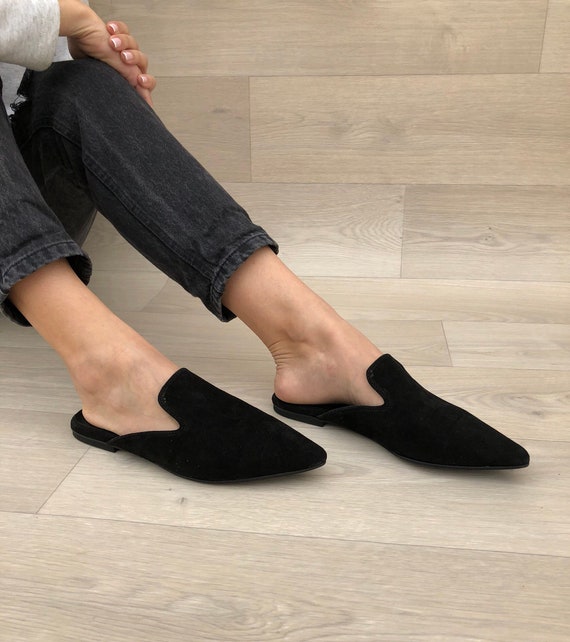 black womens mules