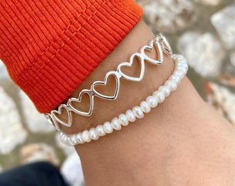 Armband i sterlingsilver, hjärtarmband, silverarmband, armband med sötvattenspärlor, pärlarmband, present till henne.