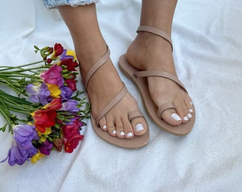 Sandales minimalistes à lanières, sandales en cuir pour femme, sandales spartiates, sandales grecques, chaussures d'été, cadeau pour elle, en cuir pleine fleur