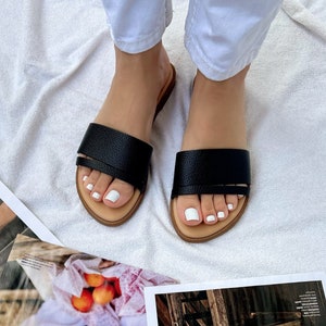 Black Leather Slide Sandals, Women Leather Sandals, Leather Slippers, Summer Shoes, Gift for Her,Made from Full Grain Leather in Black Color