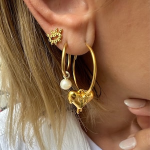 Minimal Hoop Earrings, Heart Earrings Hoops, Small Hoops, Heart Earrings, Round Earrings, Discs Earrings, Gift for Her, Made in Greece.