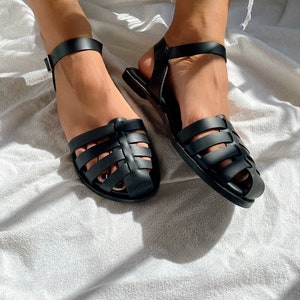 Gladiator-Sandalen für Damen, Ledersandalen, griechische Sandalen, braune Sandalen, Geschenk für Sie, hergestellt aus 100 % echtem Leder. Open Sandals Black