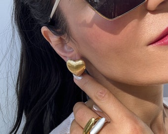 Pendientes de corazón dorados, pendientes de botón con forma de corazón, pendientes minimalistas, pendientes minimalistas de acero inoxidable.