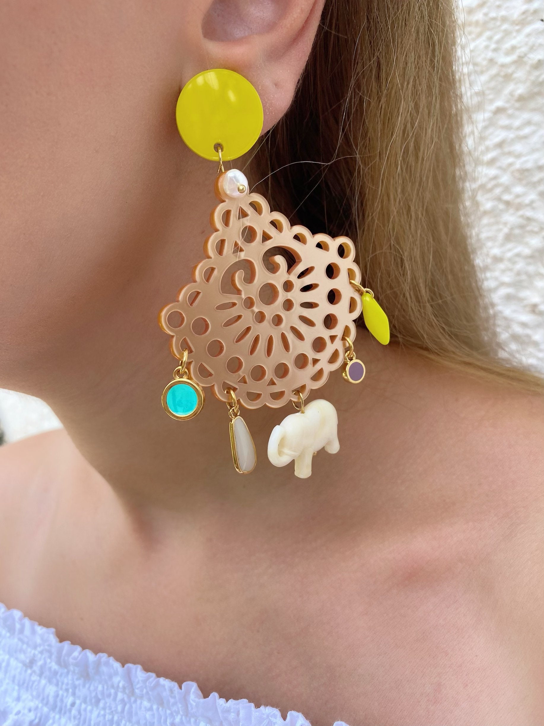 How To Put On Dangle Earrings at Kevin Rasmussen blog