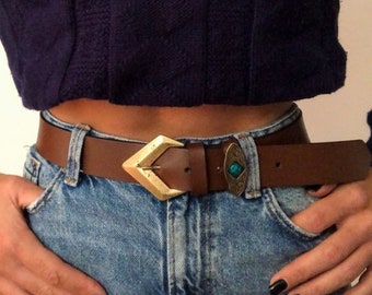 Boho Arrow - Ceinture en cuir marron, Ceinture pour femme, Boucle de ceinture faite à la main, Cadeau pour elle, Fabriqué à partir de cuir véritable, Fabriqué en Grèce.