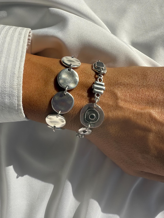 Silver Chunky Bracelets Set, Hammered Disc Bracelets, Stainless Steel Chains, Round Charms Bracelet, Statement Bracelet.