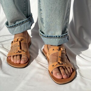Sandalias para hombre, sandalias griegas para hombre, sandalias de cuero con tira trasera, zapatos de verano para hombre, hechos a mano en Grecia, regalo para él. imagen 4