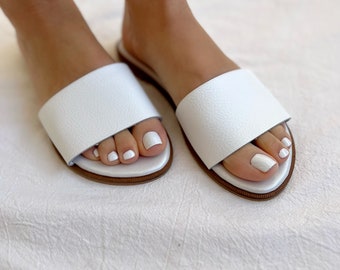 Sandales blanches, sandales en cuir, sandales blanches, claquettes blanches, sandales à bout ouvert, chaussures d'été, cadeau pour elle, fabriqué en Grèce