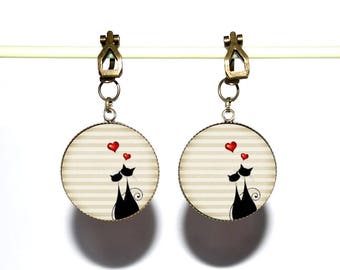 Clips d’oreilles bronze avec cabochons en résine * Chats amoureux *