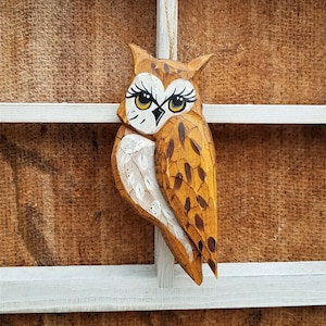 Hand geschnitzt Vogel Ornament (große gehörnte Eule)