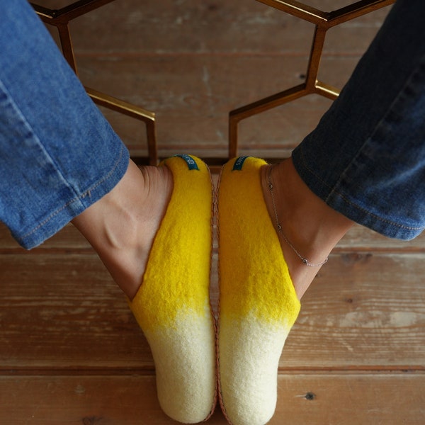 Women's Men's Slippers Custom Made 100% Merino Wool Beautiful Felted Slippers multicolor