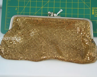 Mesh clutch purse