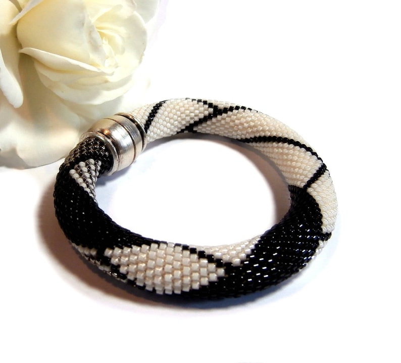 Bracelet Black and White Black White Glass Beads Bracelet Etsy