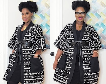 African Clothing For Women Plus Size | Black and White Ankara Top with POCKETS | Oversized Kimono | Mudcloth Poncho | Boho Top Loose Fit