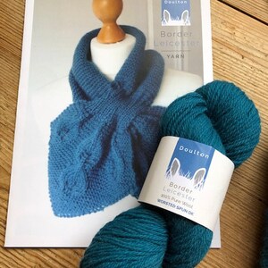 Slotted scarf, single skein knitting kit - Falling Leaves