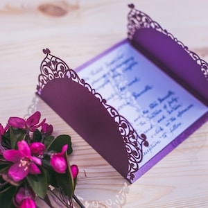 Quadratische Hochzeitseinladung SVG 5,25x5,25" Karte, lasergeschnittene Vorlage für Cricut oder Silhouette Cameo, Geburtstagskarte svg geschnitten Datei