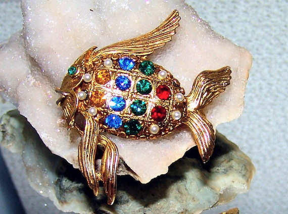 Colorful Vintage Rhinestone Fish Brooch Pin - image 1