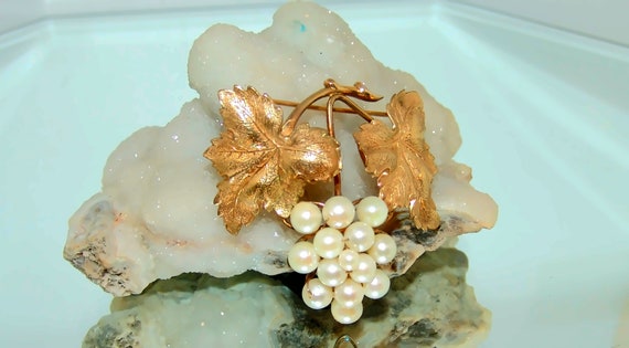 Gold Filled Vintage Cultured Pearl Grapevine Broo… - image 5