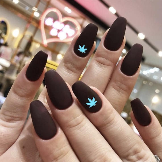 45 Christmas Nail Designs - Simple Christmas Nail Art Ideas