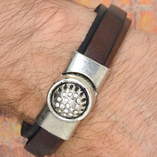 bracelet homme, cuir marron et noir, fermoir magnétique, original, métal argenté, avec strass