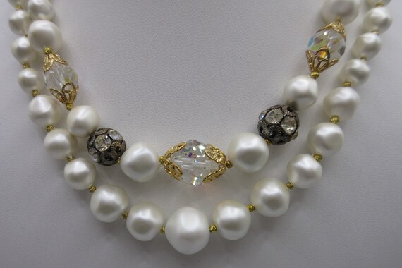 Vintage DELROY Knotted Baroque faux Pearl and Cry… - image 2