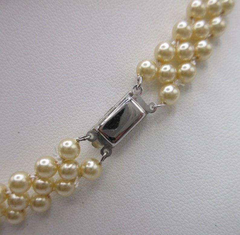 Beautiful Signed Marvella faux Pearl Choker Necklace with Beautiful Rhinestone Accented Clasp image 4