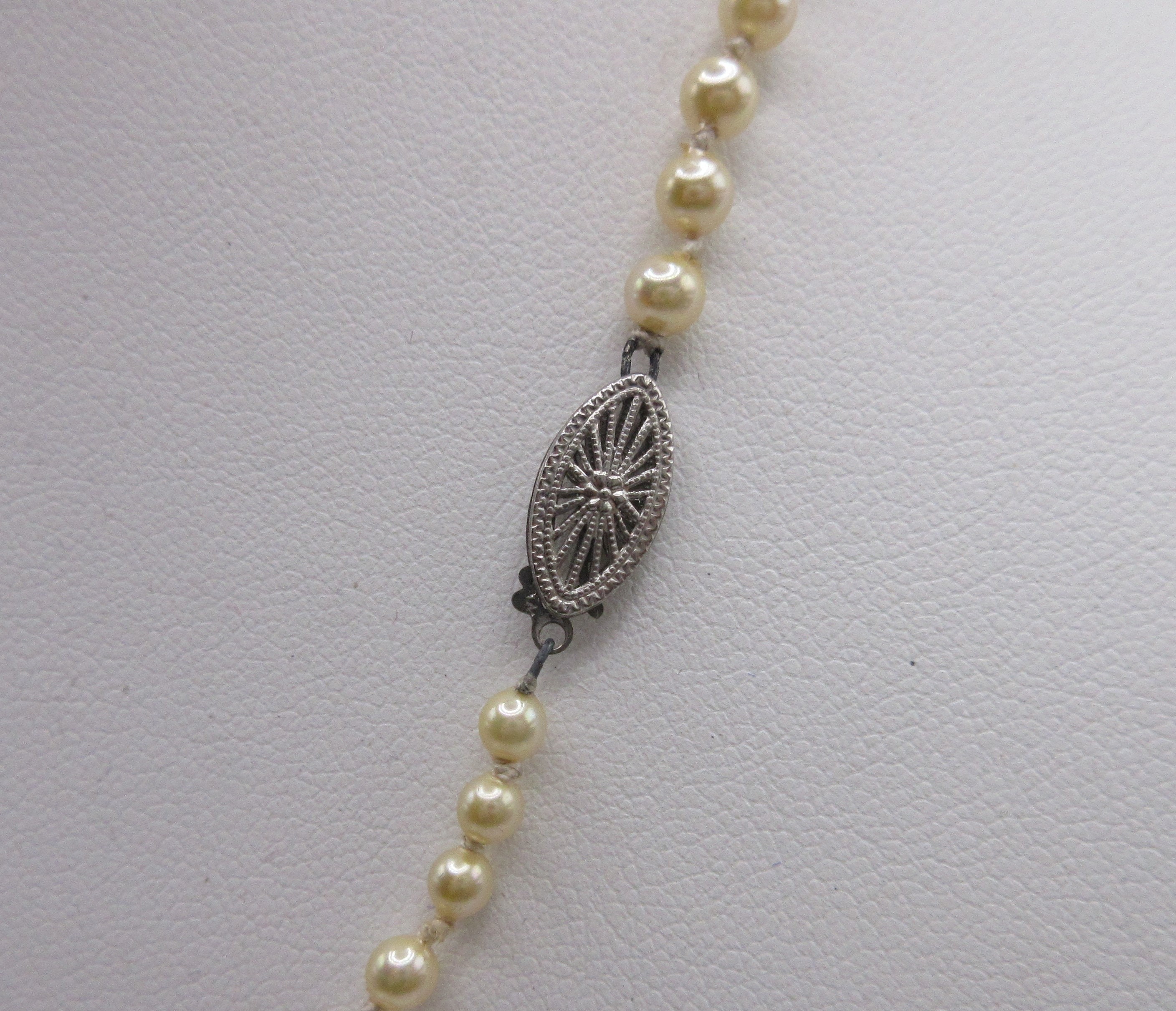 VINTAGE HOLLYWOOD★Lump Knotted Necklace s-l1200.jpg