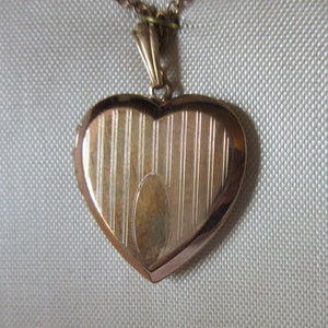 Beautiful signed Lustern 10k Gold heart Locket