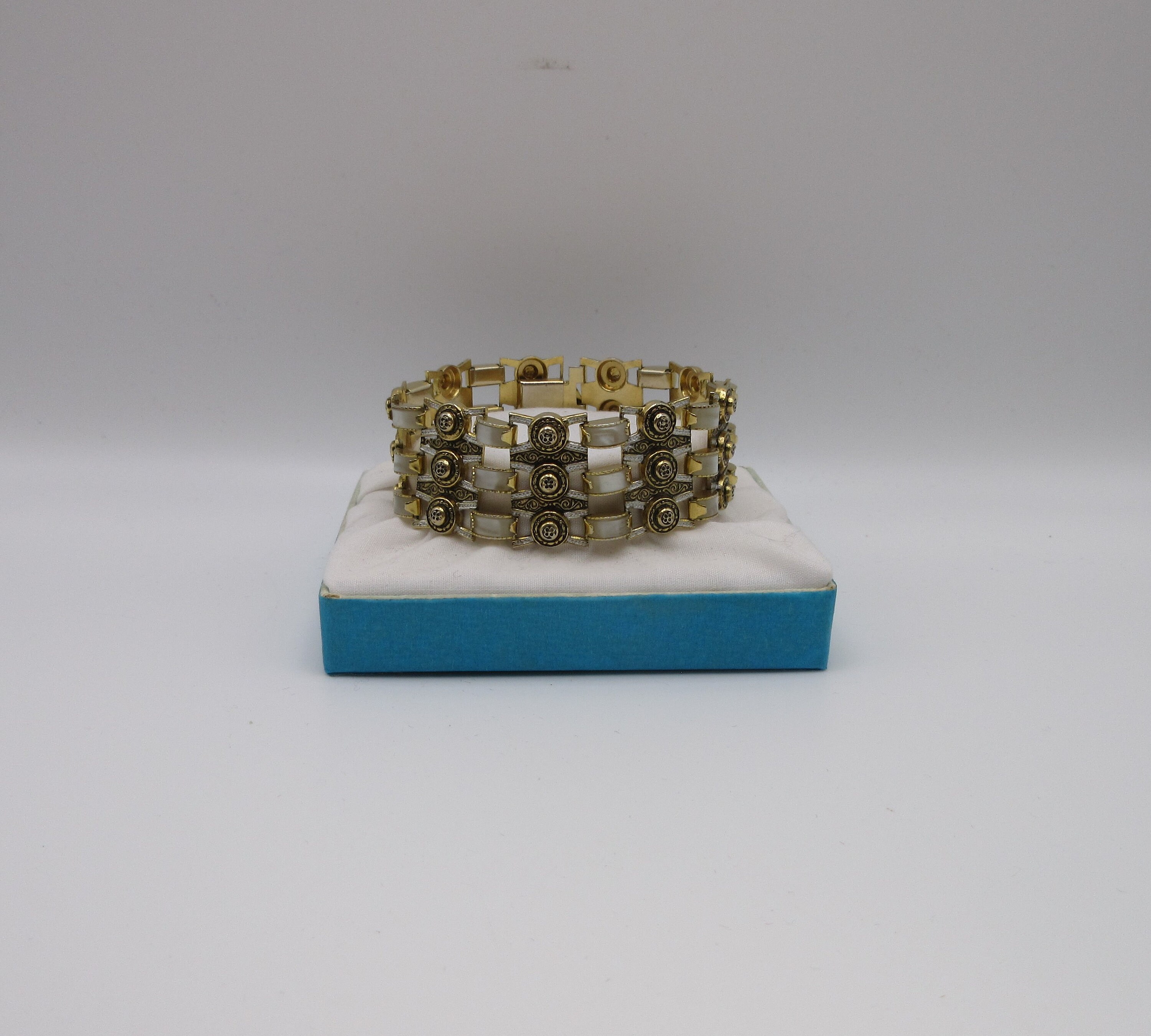 Bracelet Tank Rare En Damasquinage De Tolède - Métal Doré, Occasion, Bon état D'usage