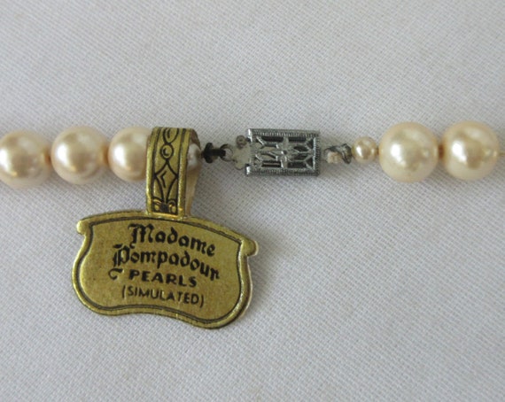 Vintage Madame Pompadour Faux Pearl Single Strand… - image 3