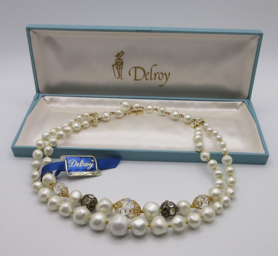 Vintage DELROY Knotted Baroque faux Pearl and Cry… - image 6