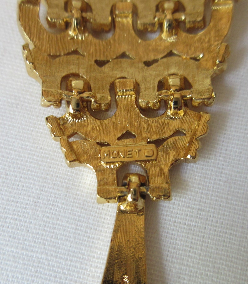 Lovely Vintage signed MONET Brooch