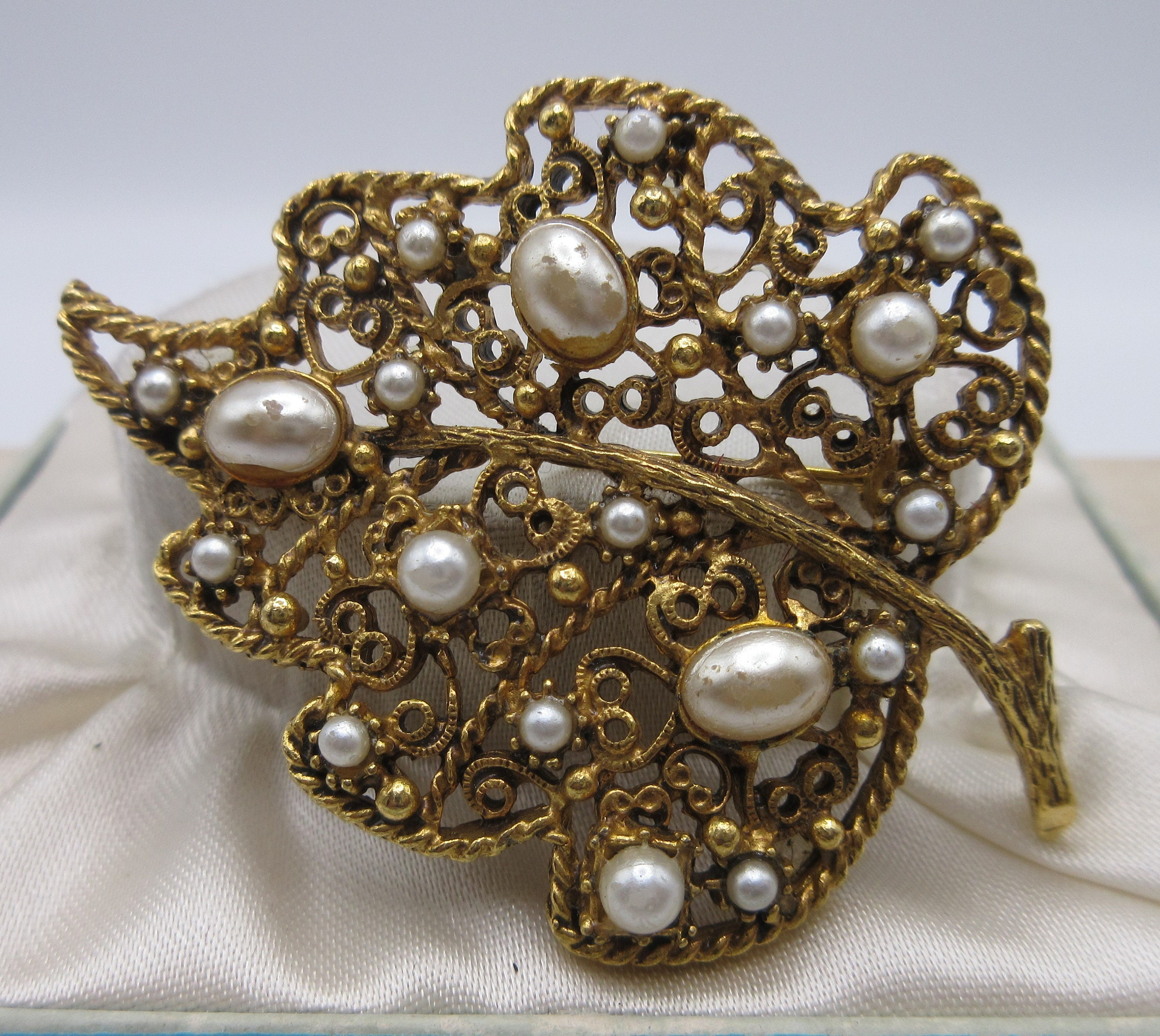 Florenza Brooch - Etsy