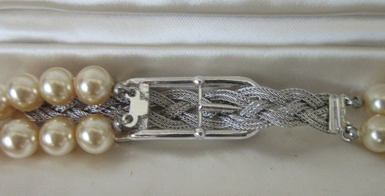 Vintage MARVELLA Faux Pearl 2 strand Necklace with Unique Clasp image 3