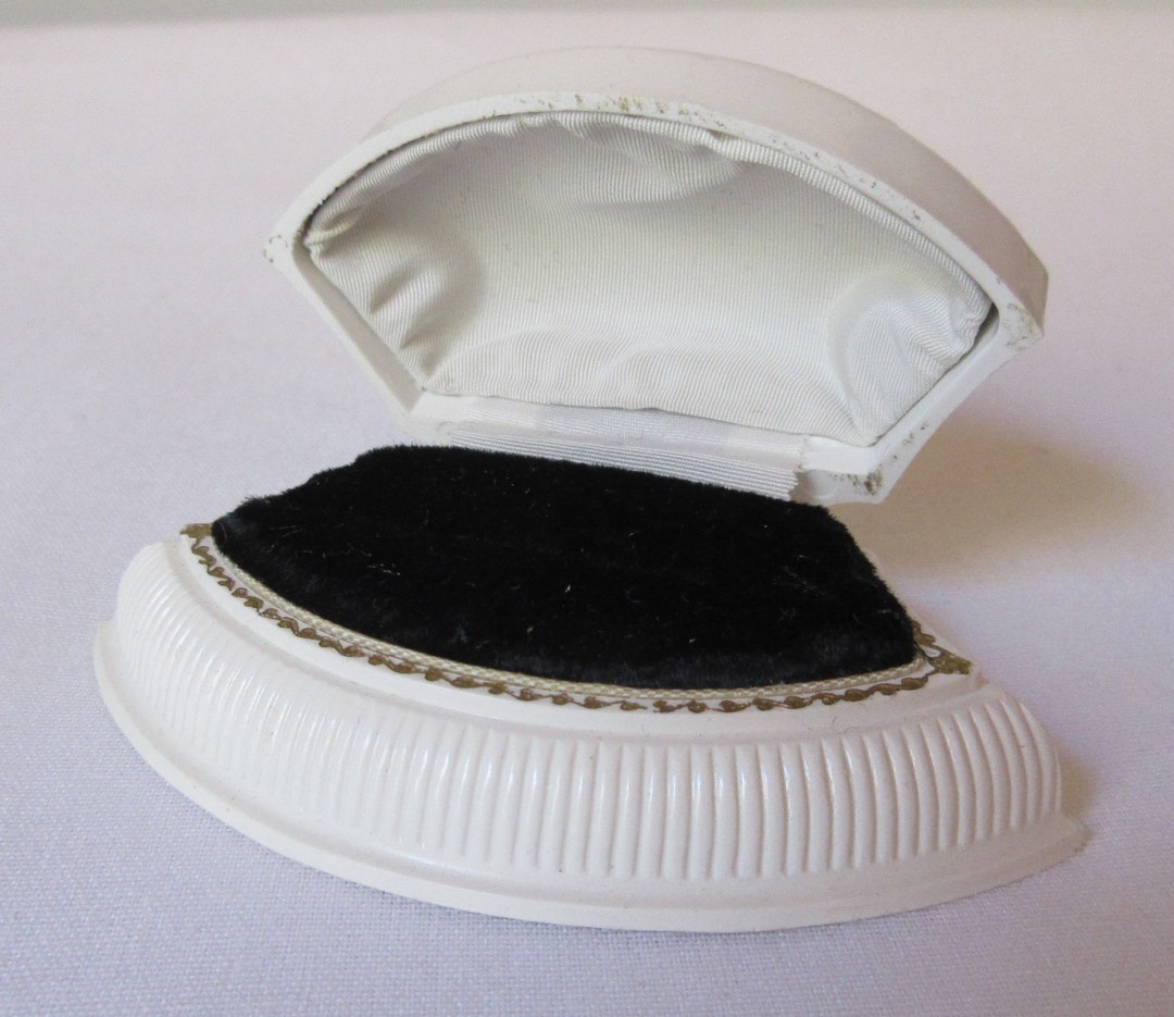 Vintage Celluliod Clam Shell Ring Box Etsy