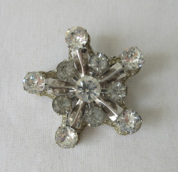 Vintage Clear Rhinestone Brooch or Pendant - image 1