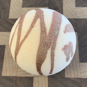 Honey Toffee (Honey I Washed The Kids Type) Bath Bomb