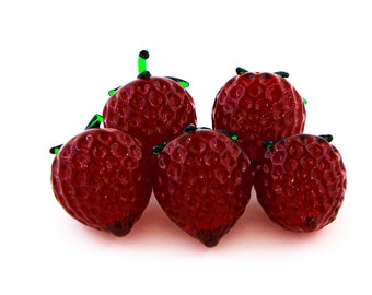 Fraises en verre - grandeur nature - lot de 5 pièces