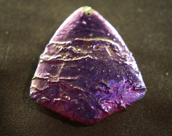 PENDENTIF GEMME fome  triangle agate peinte violet 85999