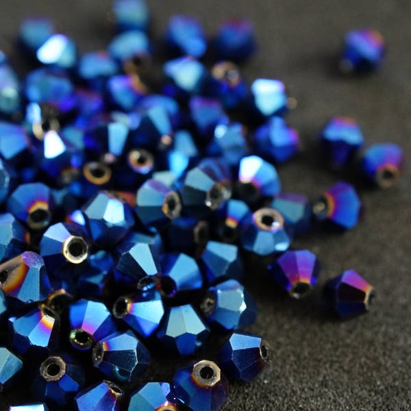 25 TOUPIES 4mm en cristal BLEU BRILLANT N85