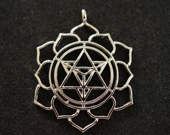 PENDENTIF  Merkaba Méditation  N135