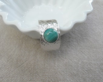 Large hammered silver ring "Gemstone"